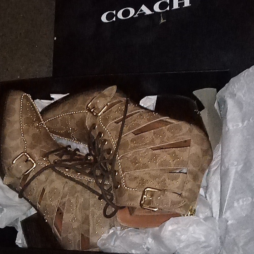 Coach boots